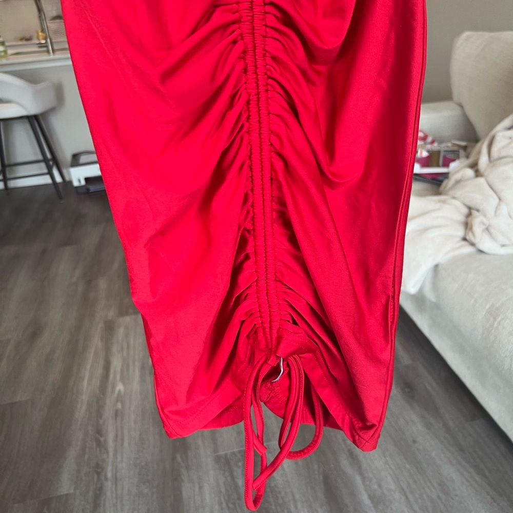 Red Ruched Bodycon Dress - Picture 5 of 8